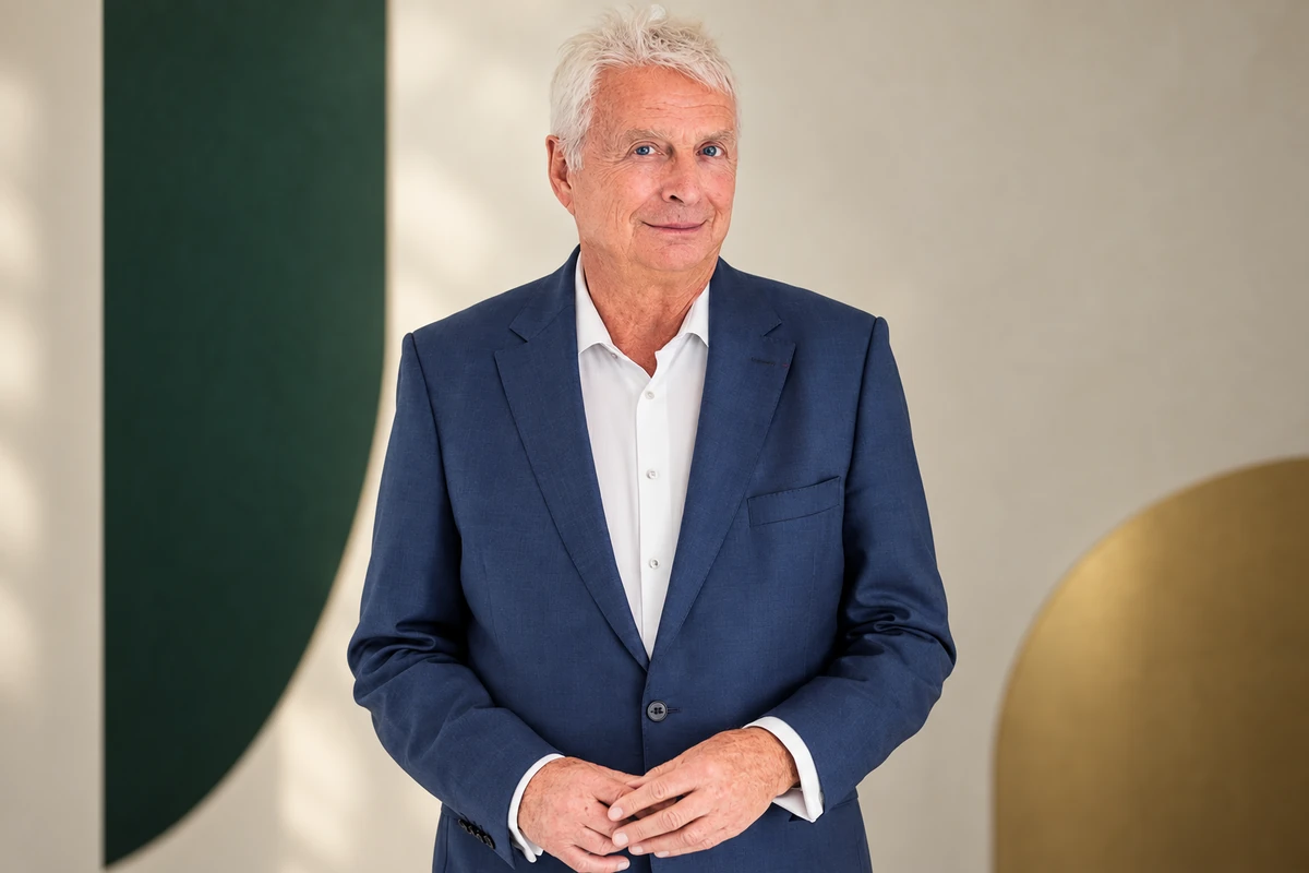 Portrait éditorial généré de Christian Courtin-Clarins