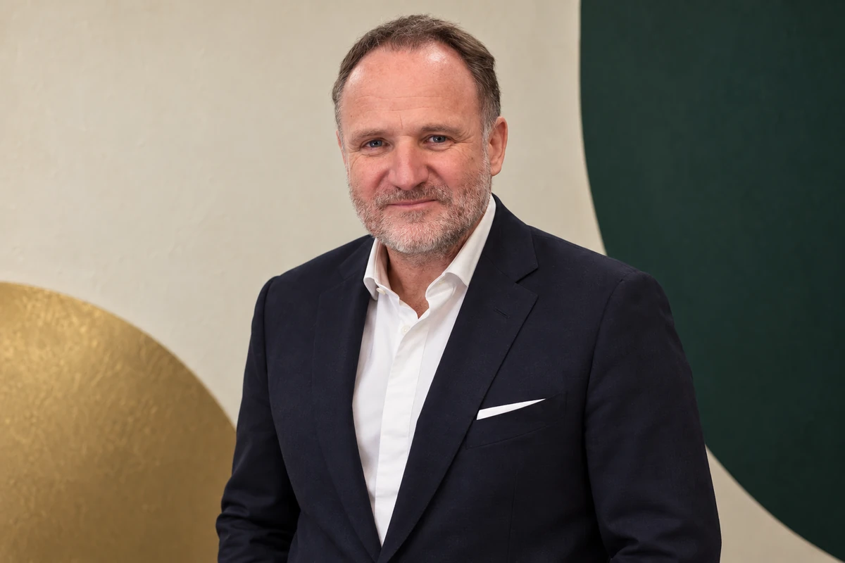 Portrait éditorial généré de Denis Ladegaillerie