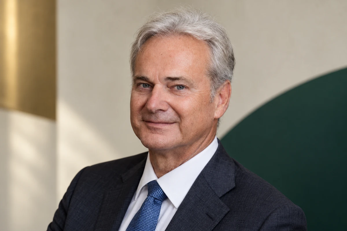 Portrait éditorial généré de Dominique Louis