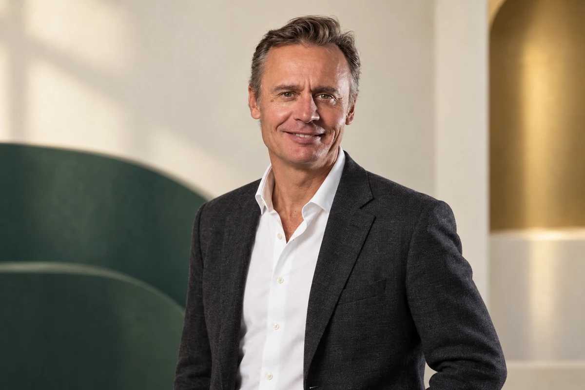 Portrait éditorial généré de Ernesto Bertarelli