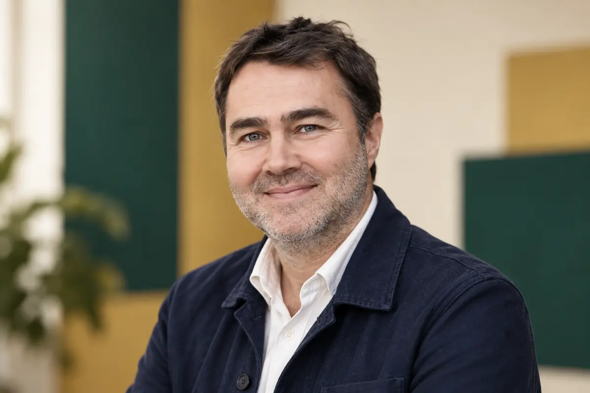 Portrait éditorial généré de Frédéric Mazzella
