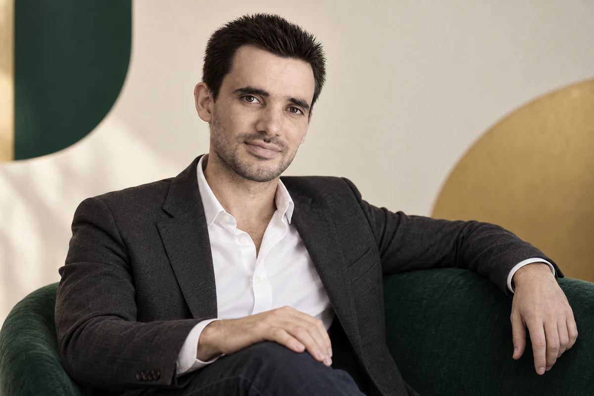 Portrait éditorial généré de Laurent Ritter