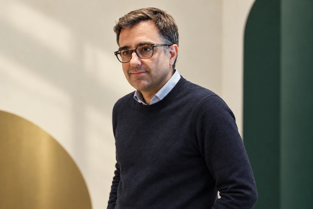 Portrait éditorial généré de Nicolas Brusson