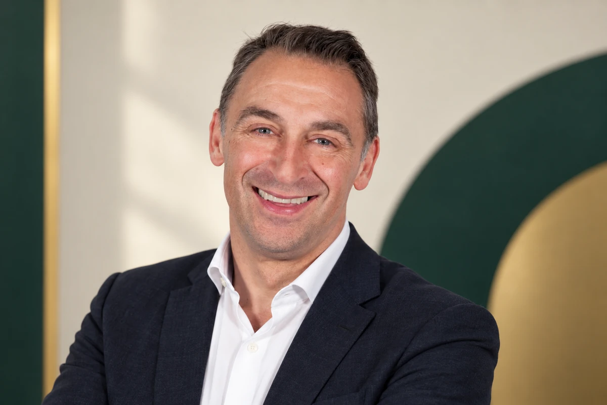 Portrait éditorial généré de Olivier Sadran
