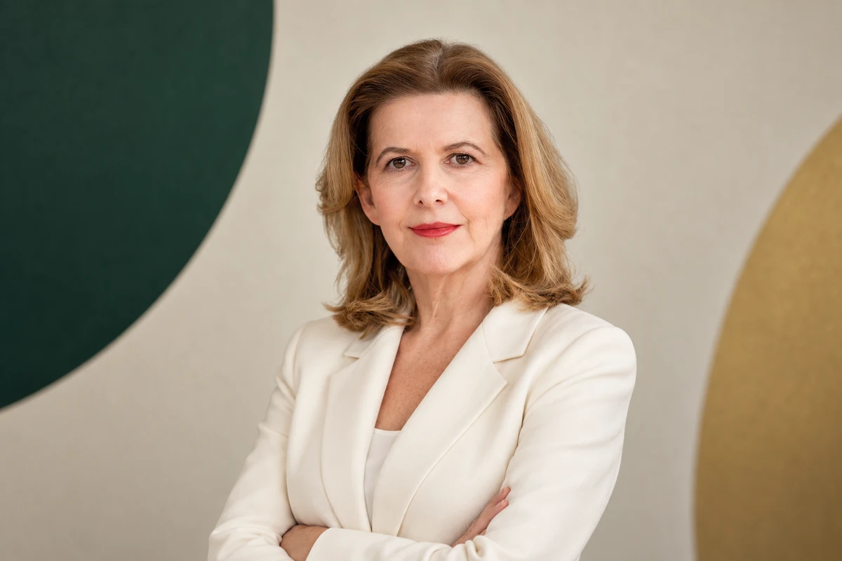 Portrait éditorial généré de Sophie Bellon